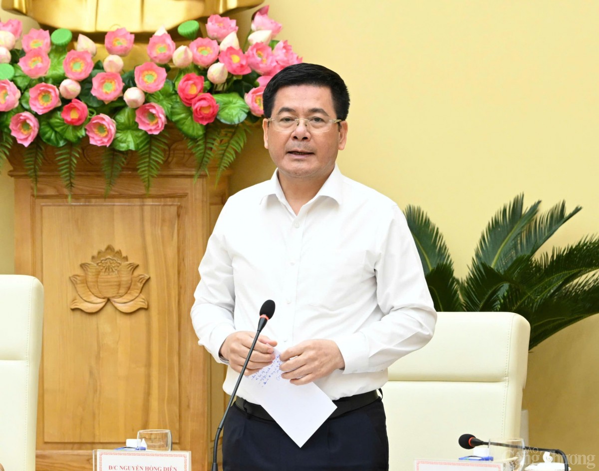 Phó Thủ tướng chúc Ngành Công Thương 'tâm vững, chí bền' hoàn thành thắng lợi mọi nhiệm vụ Phó Thủ tướng chúc Ngành Công Thương 'tâm vững, chí bền' hoàn thành thắng lợi mọi nhiệm vụ