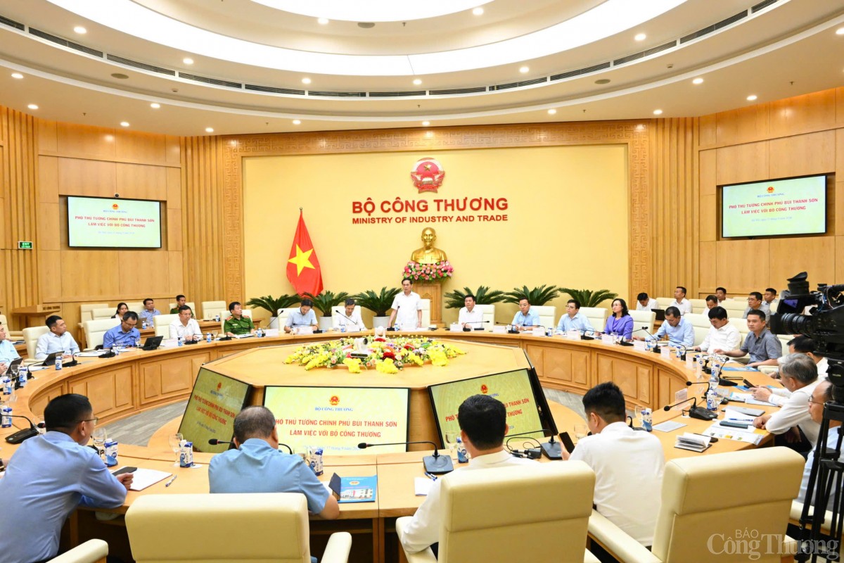 Thứ trưởng Bộ Ngoại giao: Thái Lan ấn tượng với kết quả hội nhập quốc tế của Việt nam Thứ trưởng Bộ Ngoại giao: Thái Lan ấn tượng với kết quả hội nhập quốc tế của Việt nam