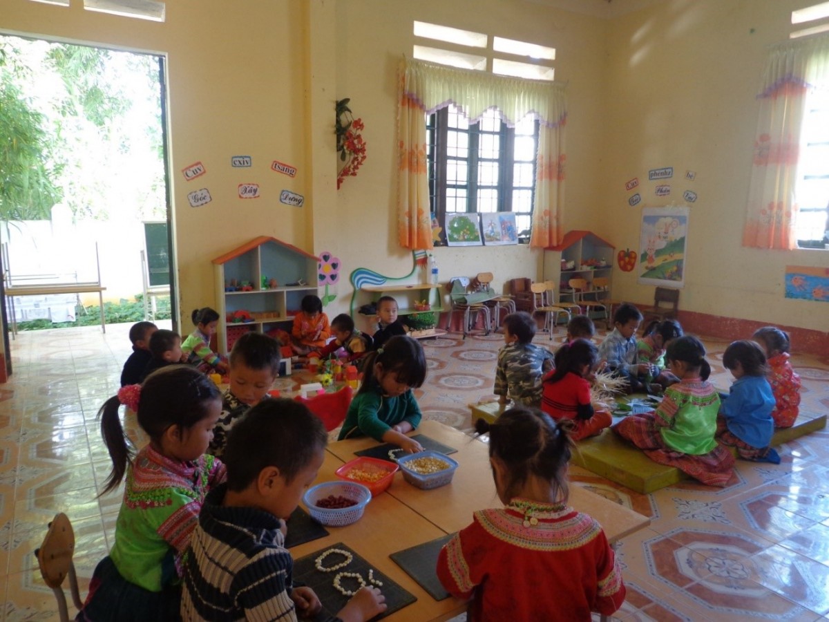 Giáo dục dân tộc thiểu số còn nhiều khó khăn (Ảnh: laocai.gov.vn) Giáo dục dân tộc thiểu số còn nhiều khó khăn (Ảnh: laocai.gov.vn)