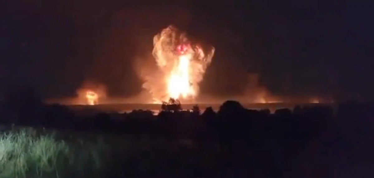 Ukraine ‘dội lửa’ bằng UAV; Ông Trump tuyên bố chỉ Tổng thống ‘có tầm ảnh hưởng’ mới bị bắn Ukraine ‘dội lửa’ bằng UAV; Ông Trump tuyên bố chỉ Tổng thống ‘có tầm ảnh hưởng’ mới bị bắn