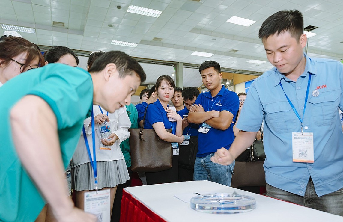 Cuộc thi Con quay Đại chiến VASI 2024: Sân chơi cho doanh nghiệp công nghiệp chế tạo Cuộc thi Con quay Đại chiến VASI 2024: Sân chơi cho doanh nghiệp công nghiệp chế tạo