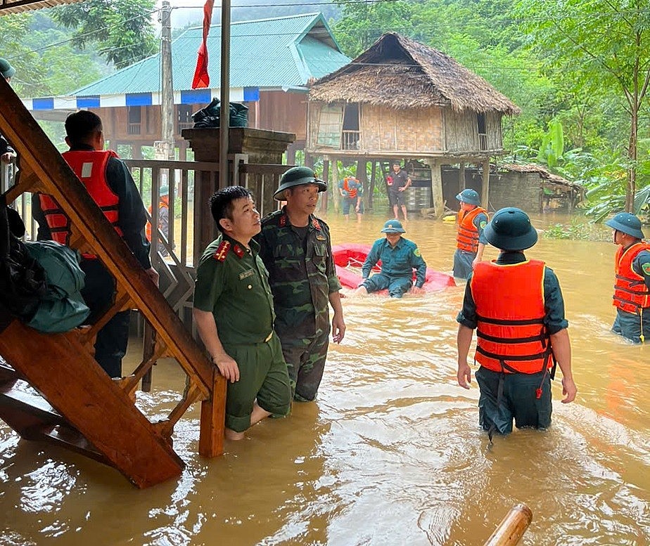 Thanh Hóa: Di dời người dân ra khỏi khu vực nguy cơ sạt lở, lên phương án ứng phó vùng áp thấp Thanh Hóa: Di dời người dân ra khỏi khu vực nguy cơ sạt lở, lên phương án ứng phó vùng áp thấp