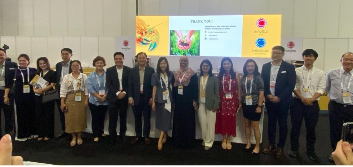 Kim ngạch xuất nhập khẩu Việt Nam - Singapore vượt 21 tỷ SGD Kim ngạch xuất nhập khẩu Việt Nam - Singapore vượt 21 tỷ SGD