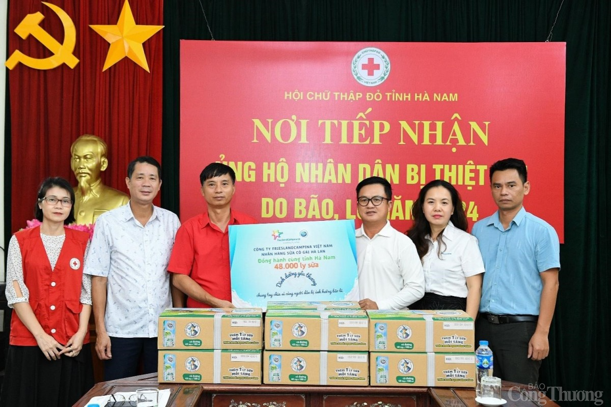 Gần 50,000 ly sữa đã được trao đến tay người dân Hà Nam thông qua Hội chữ thập đỏ của tỉnh. Gần 50,000 ly sữa đã được trao đến tay người dân Hà Nam thông qua Hội chữ thập đỏ của tỉnh.