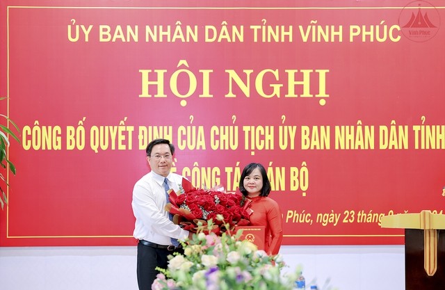 Nhân sự 23/9: Bổ nhiệm nữ Giám đốc Sở Tài chính Vĩnh Phúc; Cục Thuế Phú Yên có thêm Phó Cục trưởng Nhân sự 23/9: Bổ nhiệm nữ Giám đốc Sở Tài chính Vĩnh Phúc; Cục Thuế Phú Yên có thêm Phó Cục trưởng
