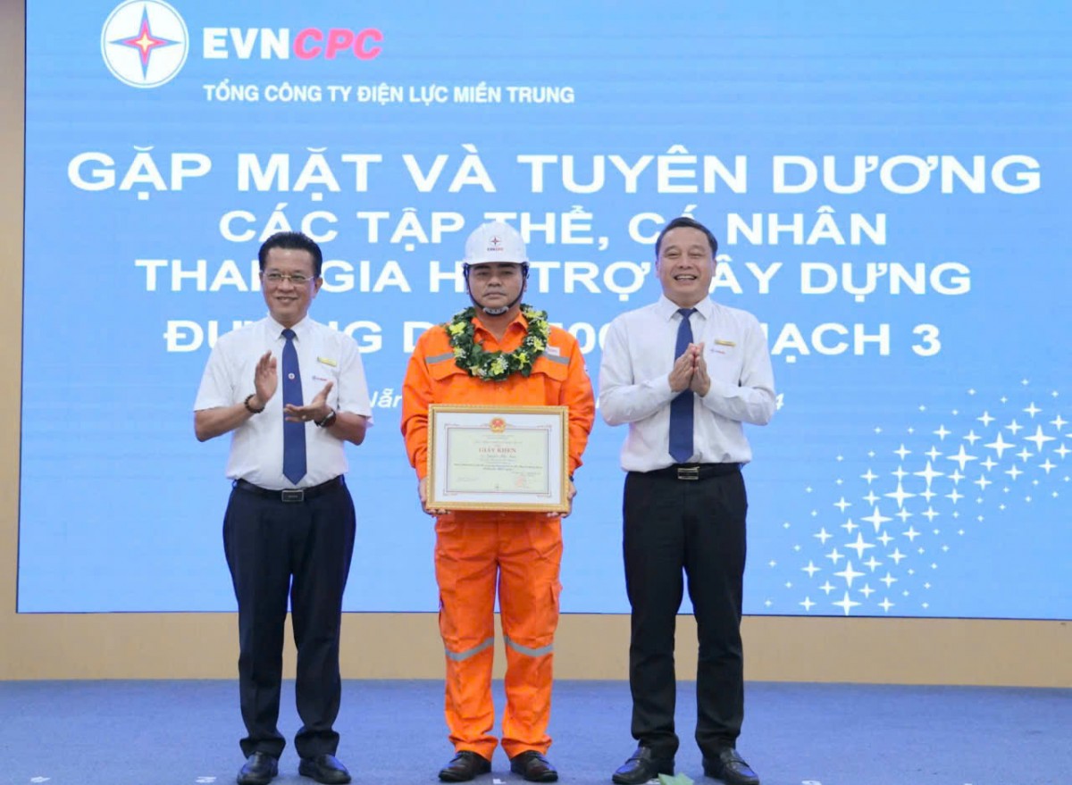 Người luôn cống hiến hết mình cho ngành điện Quảng Trị