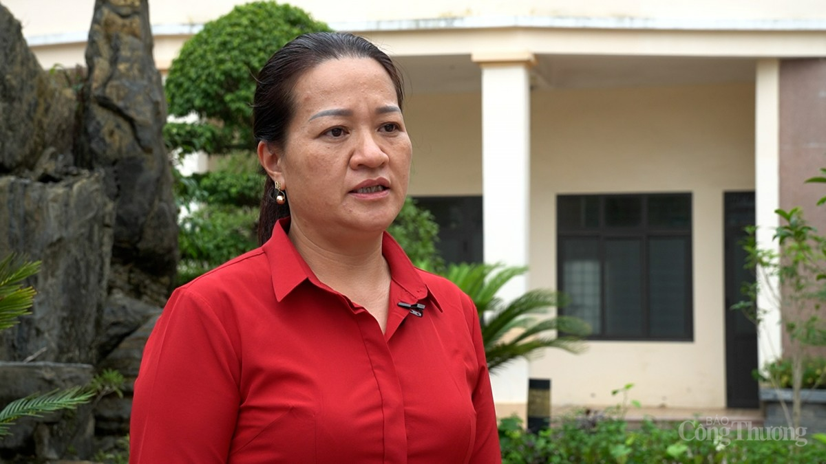 Hà Nội: Kinh hãi nhà xưởng giấy có nguy cơ cháy nổ cao trong khu dân cư Hà Nội: Kinh hãi nhà xưởng giấy có nguy cơ cháy nổ cao trong khu dân cư