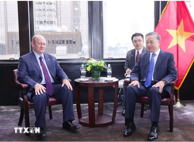 Tổng Bí thư, Chủ tịch nước Tô Lâm tiếp Thượng nghị sỹ Hoa Kỳ Chris Coons. (Ảnh: Lâm Khánh/TTXVN) Tổng Bí thư, Chủ tịch nước Tô Lâm tiếp Thượng nghị sỹ Hoa Kỳ Chris Coons. (Ảnh: Lâm Khánh/TTXVN)