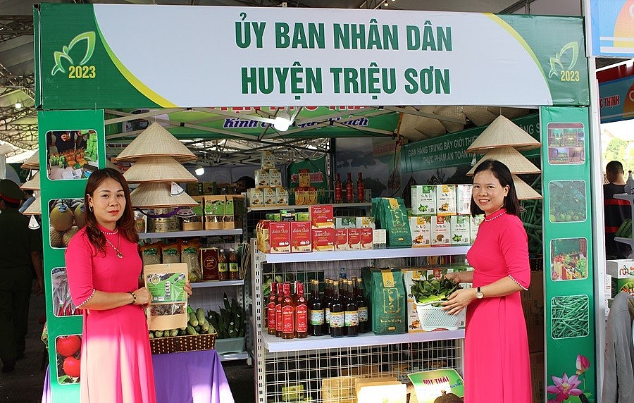 Thanh Hóa có huyện đầu tiên đạt chuẩn nông thôn mới nâng cao Thanh Hóa có huyện đầu tiên đạt chuẩn nông thôn mới nâng cao