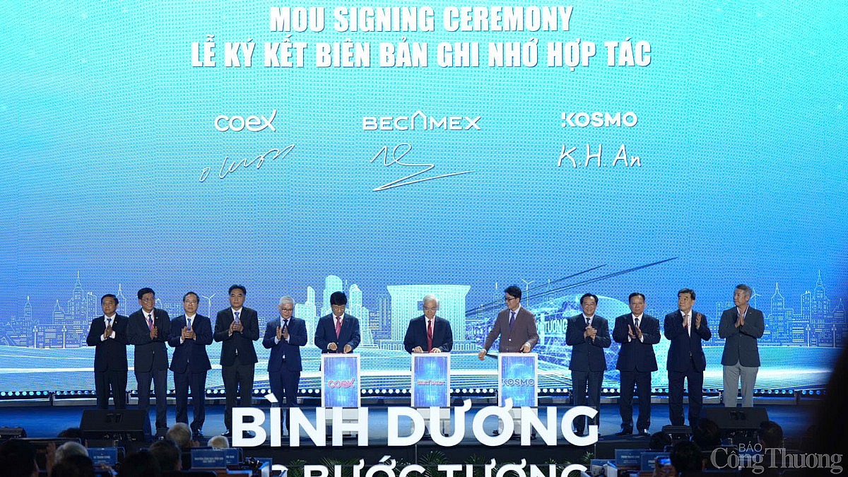 Thủ tướng Phạm Minh Chính: Bình Dương chủ động xây dựng các khu công nghiệp thế hệ mới