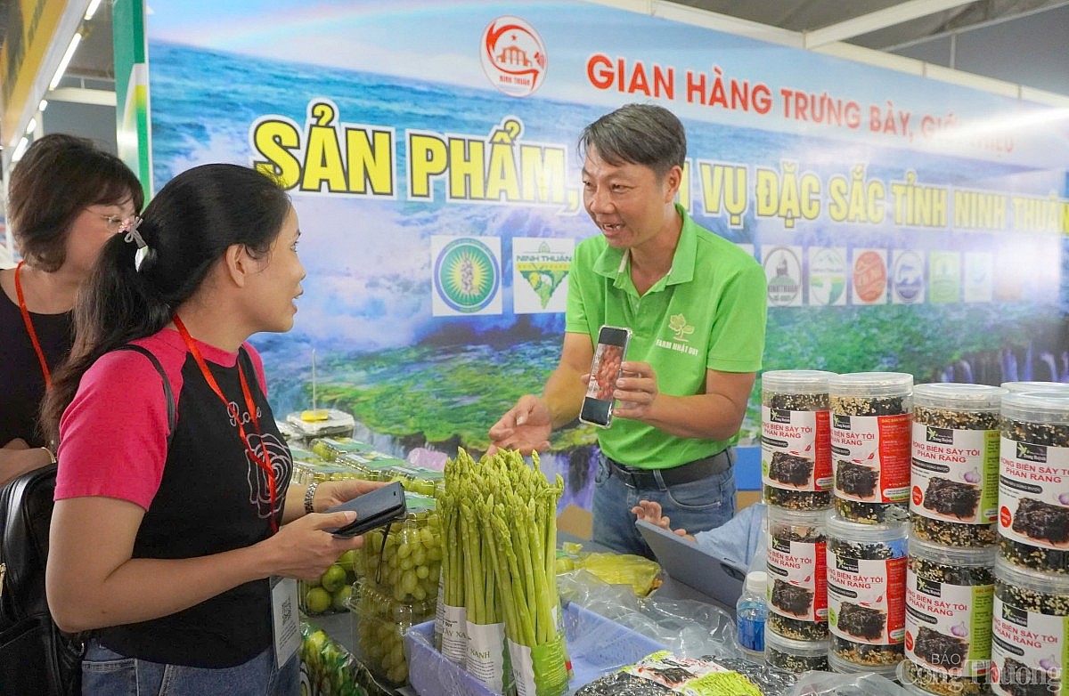 TP. Hồ Chí Minh: Hàng nghìn đặc sản vùng miền quy tụ tại hội nghị kết nối cung cầu