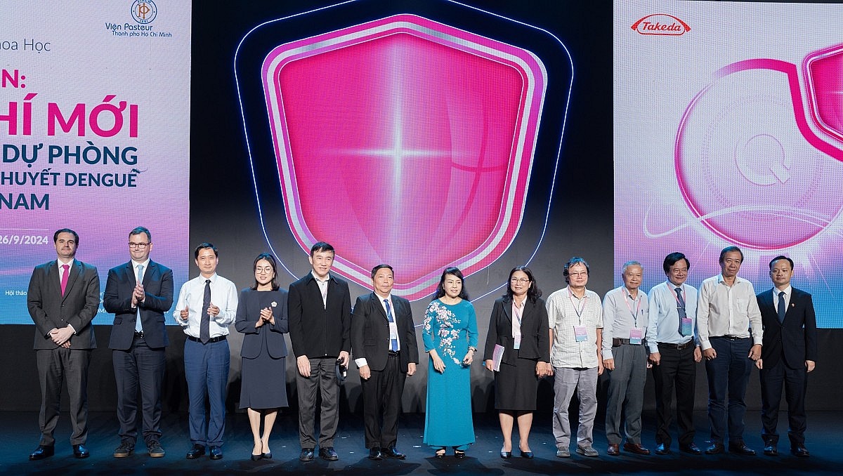 Hội thảo Vắc xin Vũ khí mới trong phòng chống sốt xuất huyết tại TP.HCM đã quy tụ nhiều chuyên gia y tế hàng đầu khu vực phía Nam Hội thảo Vắc xin Vũ khí mới trong phòng chống sốt xuất huyết tại TP.HCM đã quy tụ nhiều chuyên gia y tế hàng đầu khu vực phía Nam
