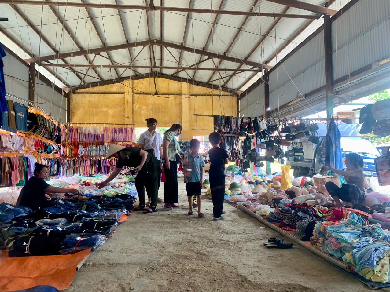 Bắc Kạn tập trung phát triển và quản lý chợ