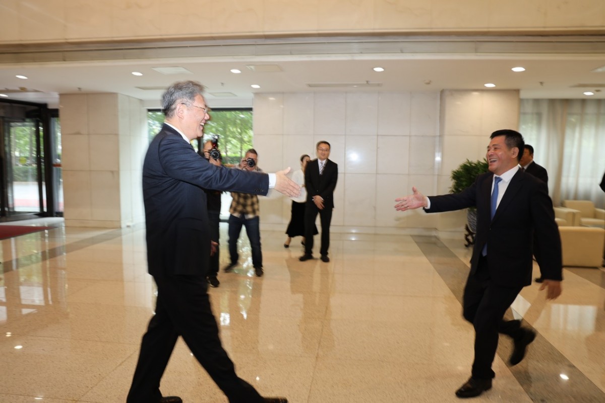 Bộ trưởng Nguyễn Hồng Diên đồng chủ trì Kỳ họp 13 Ủy ban hợp tác kinh tế, thương mại Việt - Trung Bộ trưởng Nguyễn Hồng Diên đồng chủ trì Kỳ họp 13 Ủy ban hợp tác kinh tế, thương mại Việt - Trung