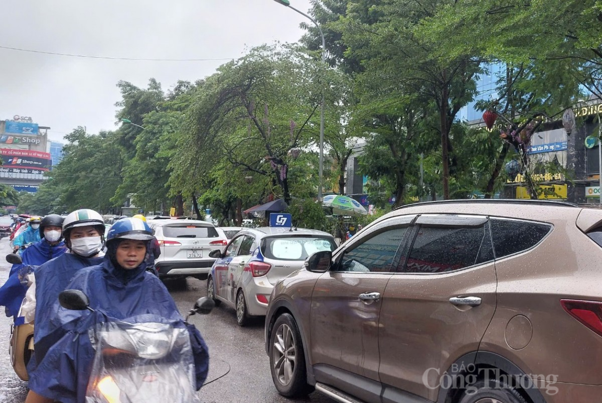 Dự báo thời tiết ngày mai 30/9/2024: Gió mùa Đông Bắc tràn về, miền Bắc mưa dông lớn