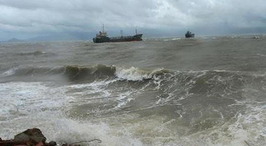 Thanh Hóa kêu gọi tàu, thuyền chủ động ứng phó với gió mạnh, sóng lớn và mưa dông trên biển Thanh Hóa kêu gọi tàu, thuyền chủ động ứng phó với gió mạnh, sóng lớn và mưa dông trên biển