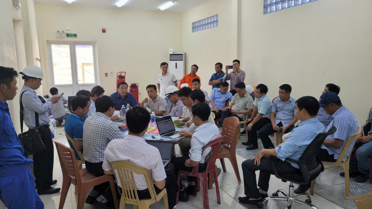 Phó Tổng giám đốc EVNCPC Lê Hữu Danh chủ trì họp Hội đồng nghiệm thu đóng điện Phó Tổng giám đốc EVNCPC Lê Hữu Danh chủ trì họp Hội đồng nghiệm thu đóng điện