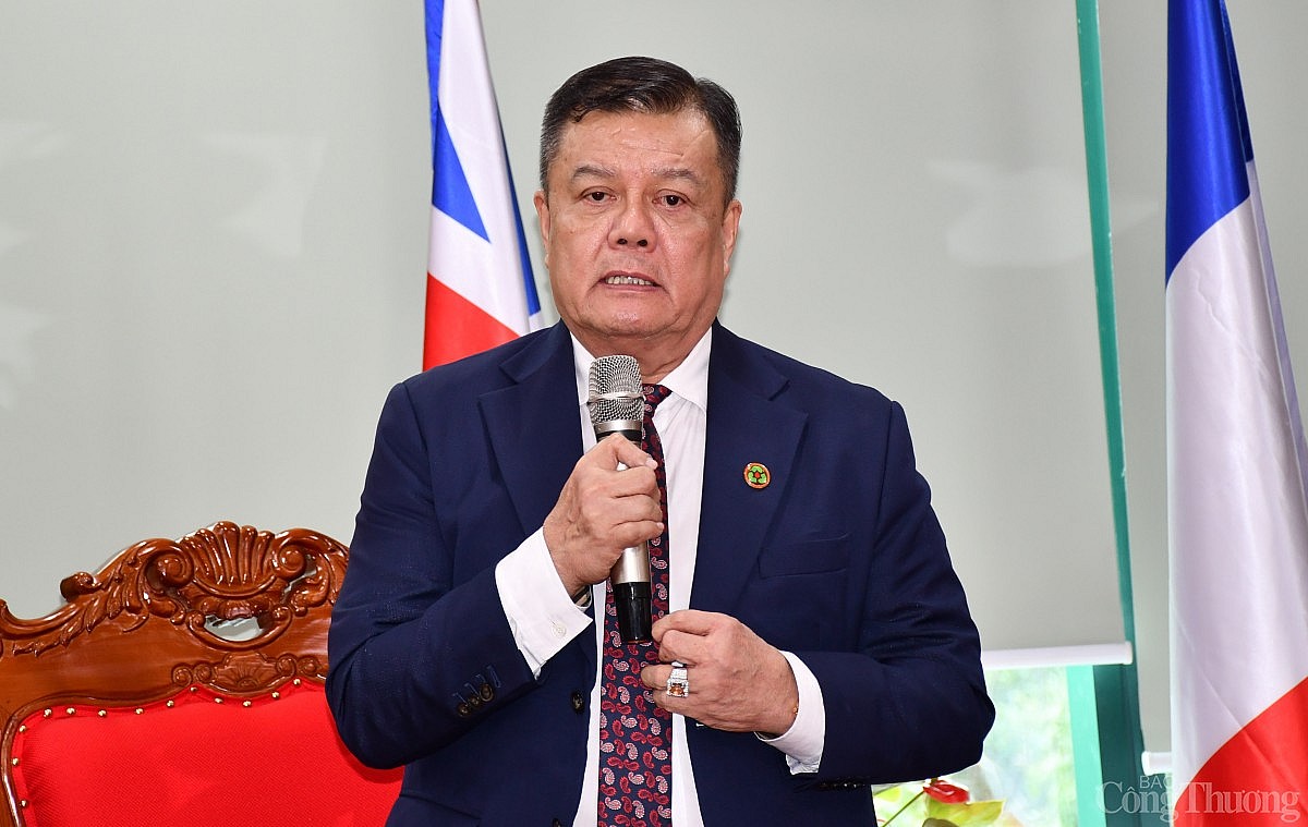 Tập đoàn Ngân Tín và Tập đoàn Tín Thành ký kết hợp tác chiến lược toàn diện lĩnh vực năng lượng xanh