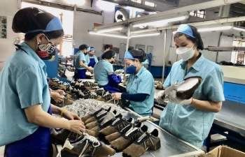 Doanh nghiệp da giày chịu nhiều sức ép trong 'xanh hóa' sản xuất