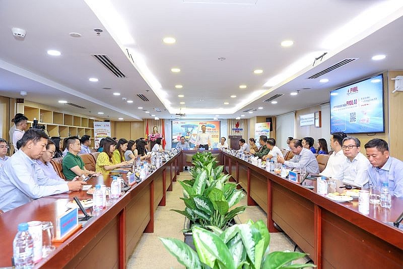 Toàn cảnh buổi họp báo giới thiệu ứng dụng PVOIL 4U Toàn cảnh buổi họp báo giới thiệu ứng dụng PVOIL 4U