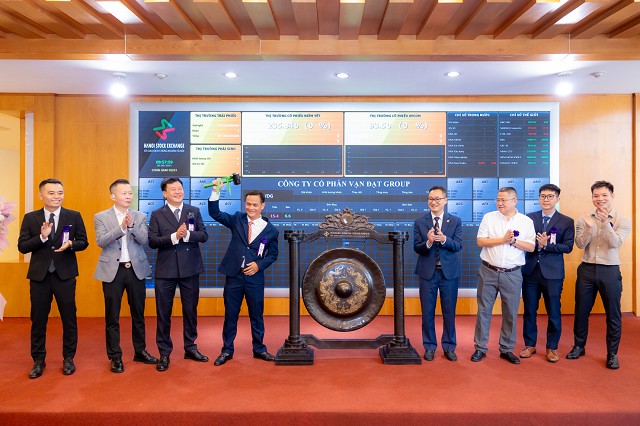 Bóng đèn phích nước Rạng Đông bị phạt vì vi phạm bảo vệ môi trường Bóng đèn phích nước Rạng Đông bị phạt vì vi phạm bảo vệ môi trường