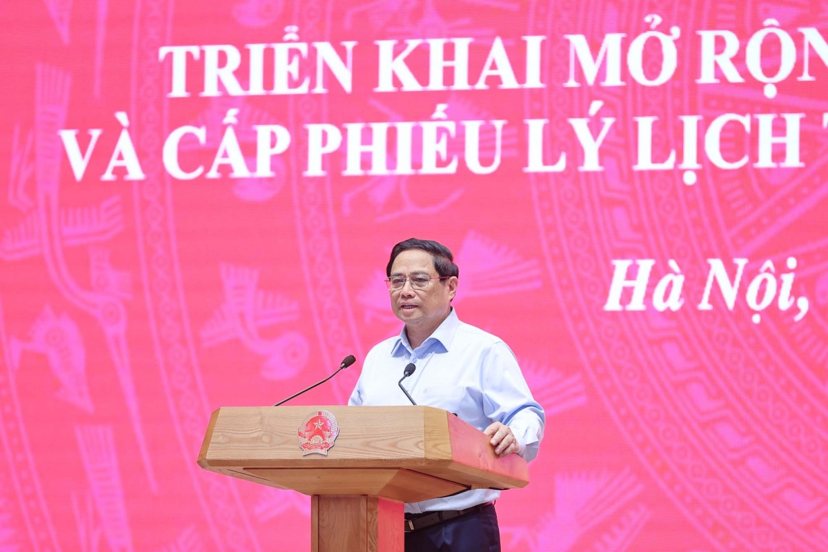 Thủ tướng Phạm Minh Chính phát biểu khai mạc Hội nghị trực tuyến triển khai mở rộng thí điểm sổ sức khỏe điện tử và cấp phiếu lý lịch tư pháp qua VneID trên toàn quốc - Ảnh: VGP/Nhật Bắc Thủ tướng Phạm Minh Chính phát biểu khai mạc Hội nghị trực tuyến triển khai mở rộng thí điểm sổ sức khỏe điện tử và cấp phiếu lý lịch tư pháp qua VneID trên toàn quốc - Ảnh: VGP/Nhật Bắc
