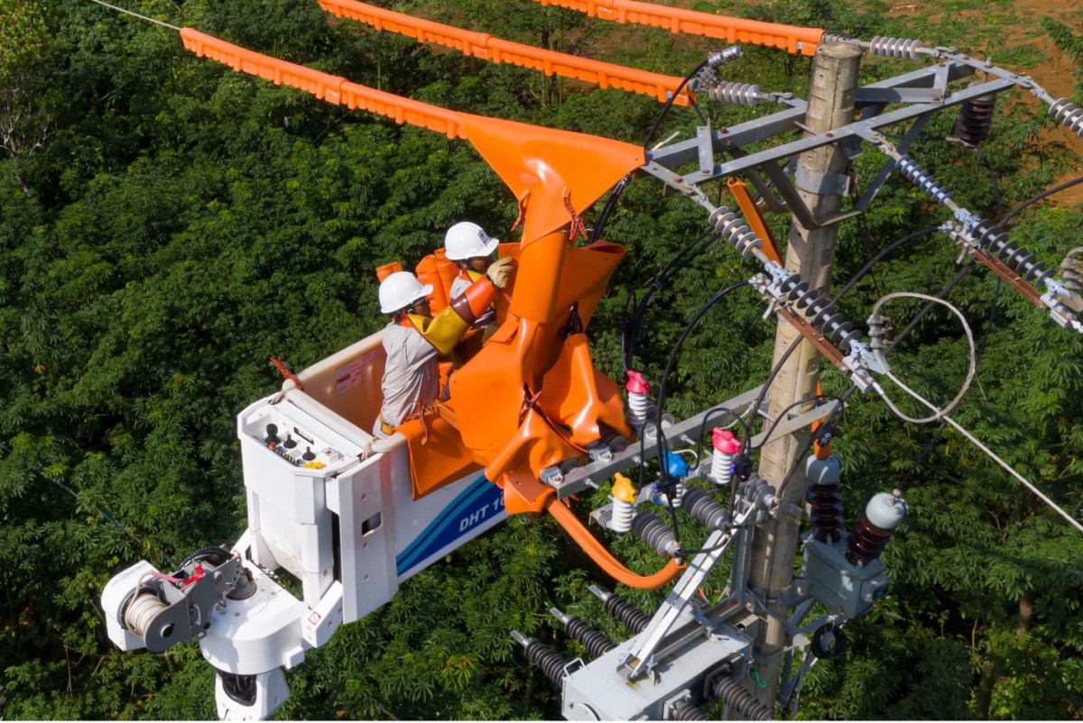 EVNCPC ứng dụng công nghệ sửa chữa nóng lưới điện EVNCPC ứng dụng công nghệ sửa chữa nóng lưới điện