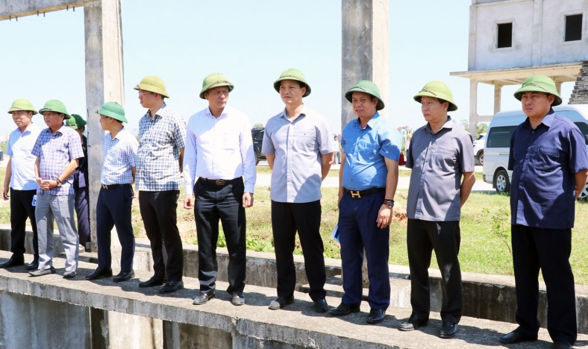 Chủ tịch UBND tỉnh Vương Quốc Tuấn (thứ 4 từ phải qua) kiểm tra Dự án cải tạo nâng cấp trạm bơm Hữu Chấp, phường Hòa Long, thành phố Bắc Ninh Chủ tịch UBND tỉnh Vương Quốc Tuấn (thứ 4 từ phải qua) kiểm tra Dự án cải tạo nâng cấp trạm bơm Hữu Chấp, phường Hòa Long, thành phố Bắc Ninh