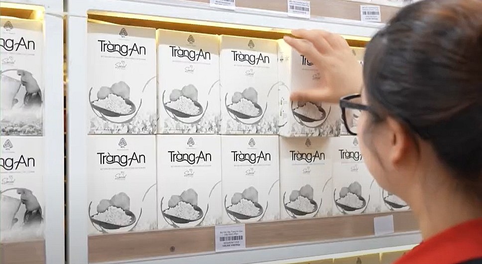 Sản phẩm bột sắn dây Tràng An đến tay người tiêu dùng.jpg Sản phẩm bột sắn dây Tràng An đến tay người tiêu dùng.jpg