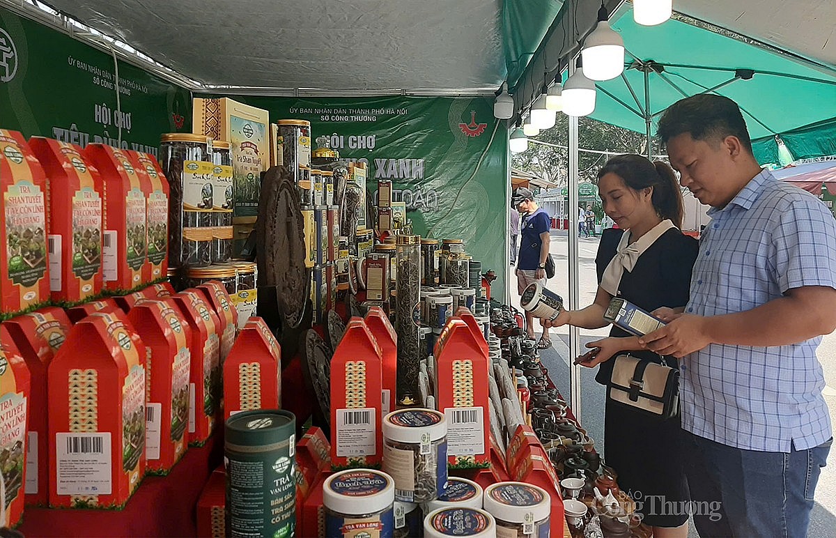 Người tiêu dùng rất hài lòng vì những sản phẩm các doanh nghiệp mang đến hội chợ xanh, tiêu dùng bền vững này có chất lượng rất cao, sản phẩm đặc trưng của các vùng miền. 