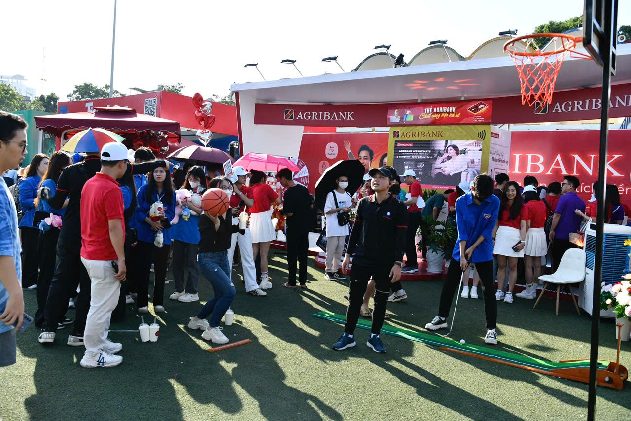 Ngày Thẻ Việt Nam 2024 - Sóng Festival: ‘Sống chill - Thanh toán chất’