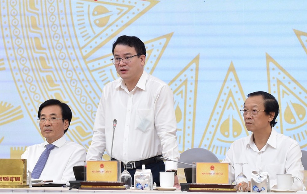 Thứ trưởng Bộ Kế hoạch và Đầu tư: Giữ mục tiêu tăng trưởng 7% của cả năm Thứ trưởng Bộ Kế hoạch và Đầu tư: Giữ mục tiêu tăng trưởng 7% của cả năm