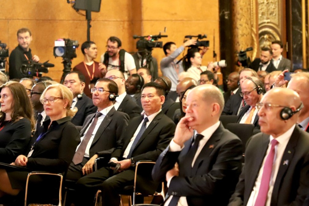 Phó Thủ tướng Hồ Đức Phớc tham dự Lễ khai mạc Hội nghị Hamburg về Phát triển bền vững. (Ảnh: baochinhphu.vn) Phó Thủ tướng Hồ Đức Phớc tham dự Lễ khai mạc Hội nghị Hamburg về Phát triển bền vững. (Ảnh: baochinhphu.vn)