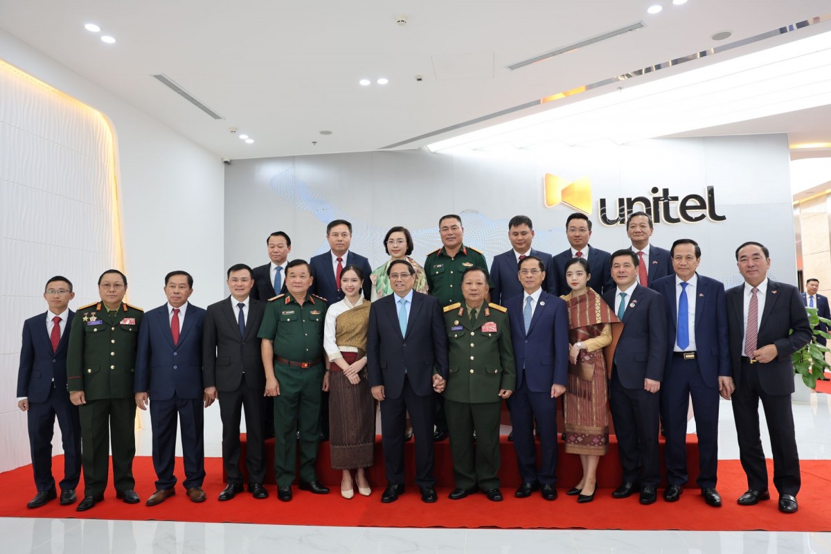 Bộ trưởng Nguyễn Hồng Diên tháp tùng Thủ tướng Phạm Minh Chính thăm, làm việc tại Star Telecom Bộ trưởng Nguyễn Hồng Diên tháp tùng Thủ tướng Phạm Minh Chính thăm, làm việc tại Star Telecom