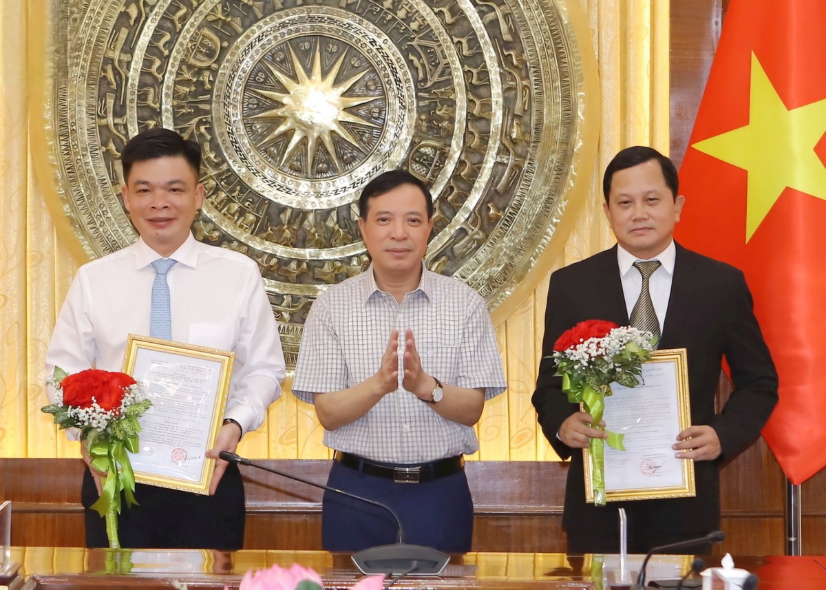 Nhân sự 8/10: TP. Hải Dương bổ nhiệm Chủ tịch UBND; Tỉnh ủy Thanh Hóa điều động Phó Trưởng ban Nội chính Nhân sự 8/10: TP. Hải Dương bổ nhiệm Chủ tịch UBND; Tỉnh ủy Thanh Hóa điều động Phó Trưởng ban Nội chính