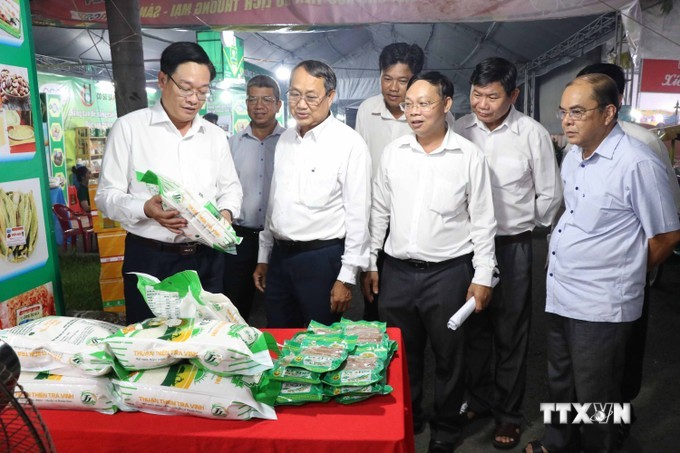 Trà Vinh đưa hàng Việt đến người tiêu dùng nông thôn Trà Vinh đưa hàng Việt đến người tiêu dùng nông thôn