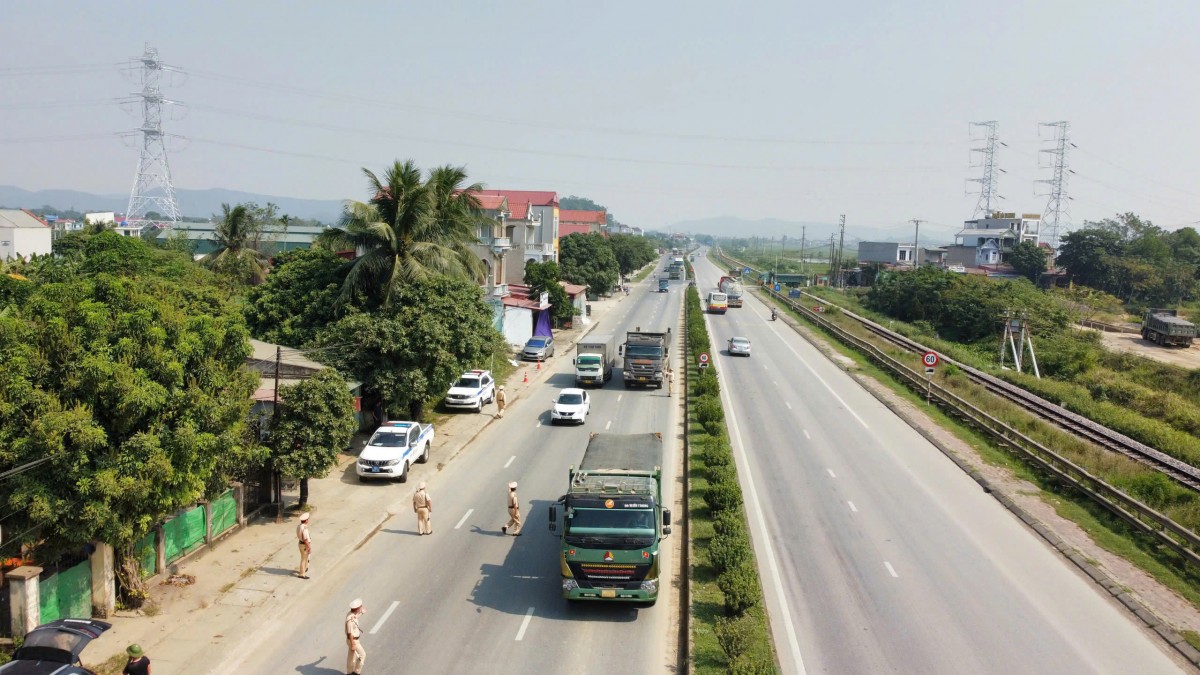 xe quá tải xe quá tải