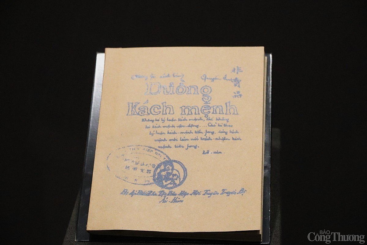 chùm ảnh: bảo tàng lịch sử quân sự