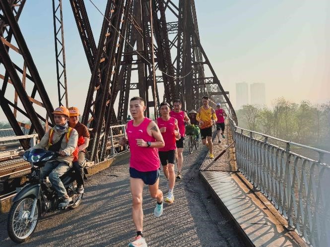 Pacer trải nghiệm cung đường VPBank International Marathon 2024 Pacer trải nghiệm cung đường VPBank International Marathon 2024