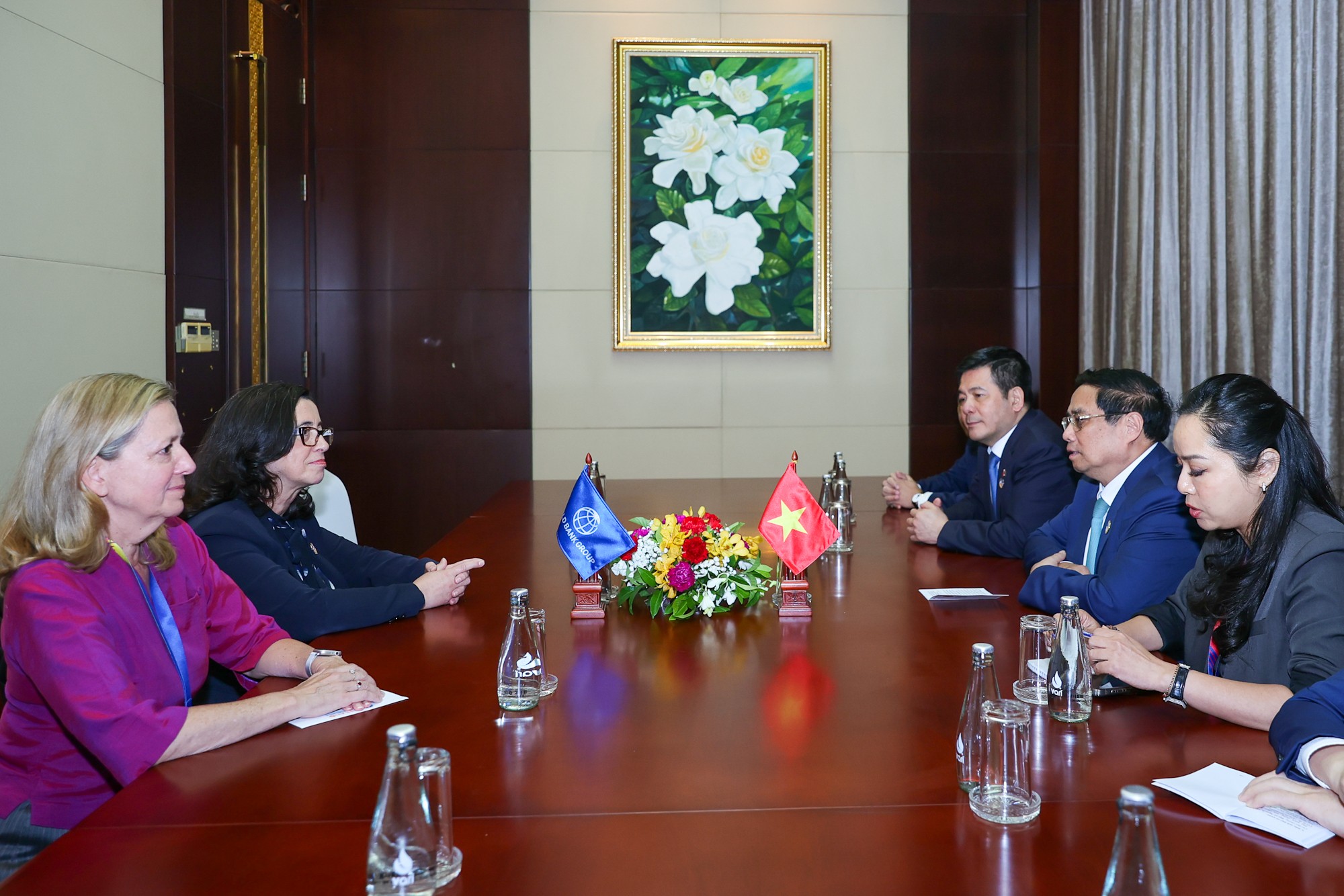 World Bank cam kết hỗ trợ Việt Nam duy trì tăng trưởng kinh tế và thu hút đâu tư