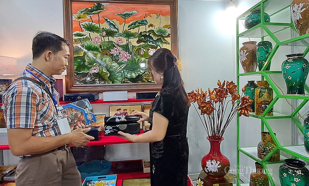 Khai mạc Hội chợ quốc tế Quà tặng hàng thủ công mỹ nghệ Hà Nội 2024 - Hanoi Giftshow 2024 Khai mạc Hội chợ quốc tế Quà tặng hàng thủ công mỹ nghệ Hà Nội 2024 - Hanoi Giftshow 2024