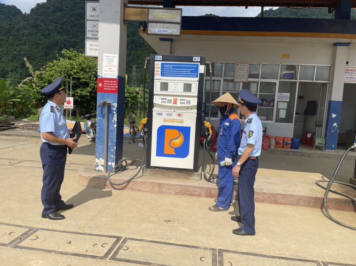 Lạng Sơn: 9 tháng đầu năm xử lý 27 vụ vi phạm khí, xăng dầu Lạng Sơn: 9 tháng đầu năm xử lý 27 vụ vi phạm khí, xăng dầu