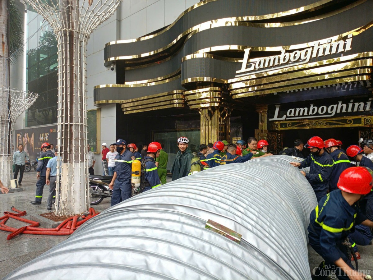 Cháy quán bar ở tầng hầm nhà hát Trưng Vương (Đà Nẵng) Cháy quán bar ở tầng hầm nhà hát Trưng Vương (Đà Nẵng)