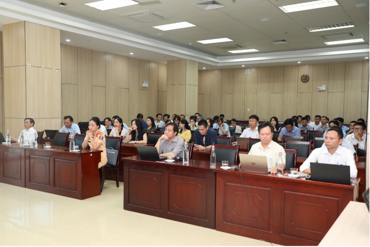 Cán bộ, người lao động Công ty CP Thủy điện A Vương tham dự Hội nghị Cán bộ, người lao động Công ty CP Thủy điện A Vương tham dự Hội nghị