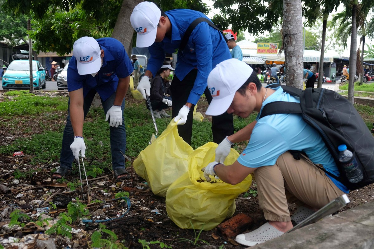 Bàn giải pháp thu gom, xử lý chất thải rắn sinh hoạt tại các đảo và khu vực ven biển Bàn giải pháp thu gom, xử lý chất thải rắn sinh hoạt tại các đảo và khu vực ven biển