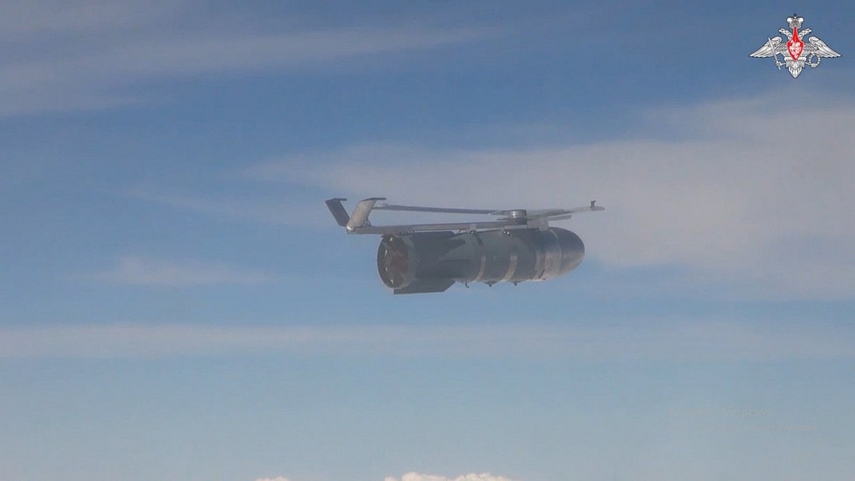 Loại bom nổ hạng nặng đã được Không quân Nga chọn để thực hiện nhiệm vụ quan trọng này, vì chúng hiệu quả nhất khi tấn công vào các tòa nhà cao tầng. Sẽ có rất ít may mắn cho những người trong tòa nhà, vì hỗn hợp thuốc nổ sẽ lan rộng khắp tòa nhà gây cháy nổ.