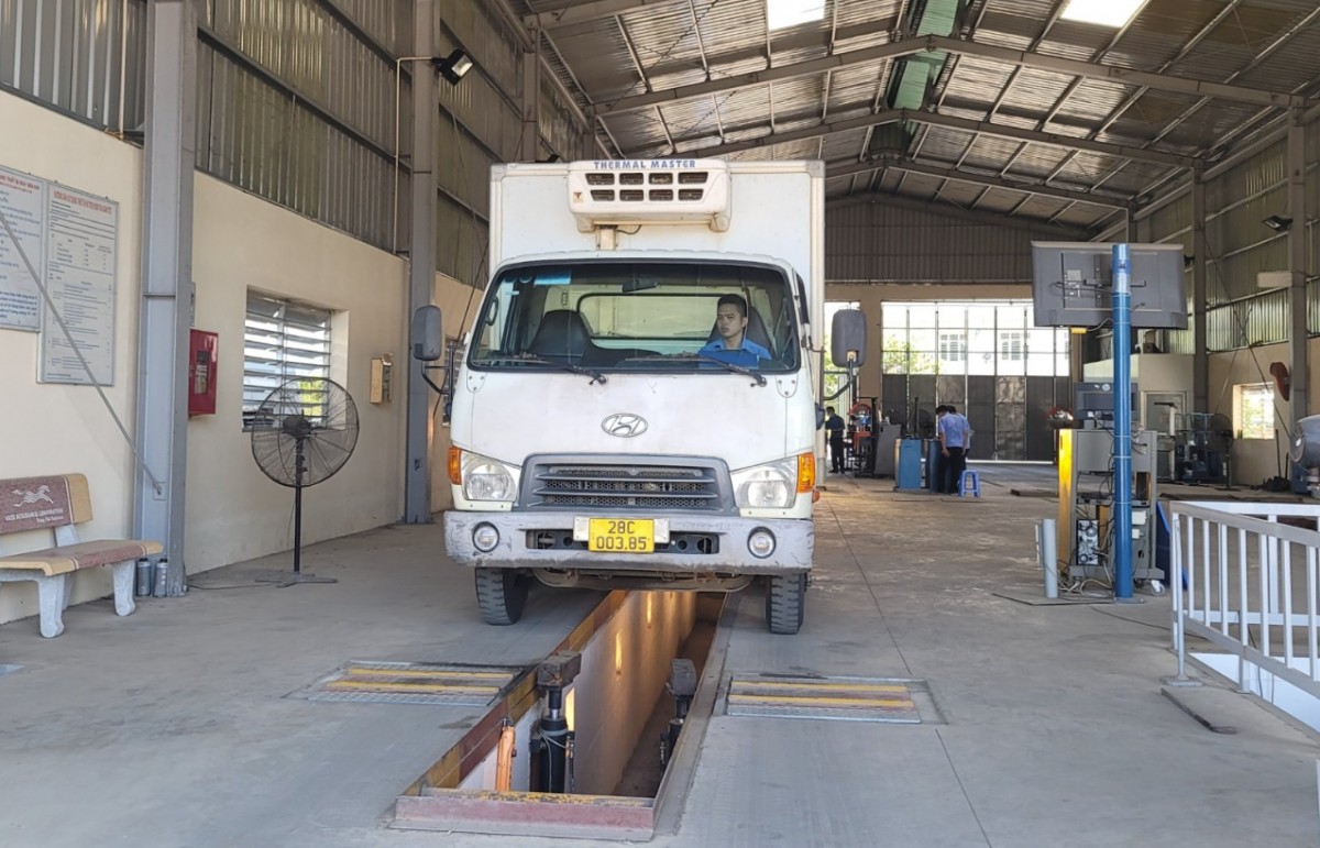 Bộ GTVT xây dựng quy định điều kiện cơ sở đăng kiểm xe cơ giới, cơ sở kiểm định khí thải Bộ GTVT xây dựng quy định điều kiện cơ sở đăng kiểm xe cơ giới, cơ sở kiểm định khí thải