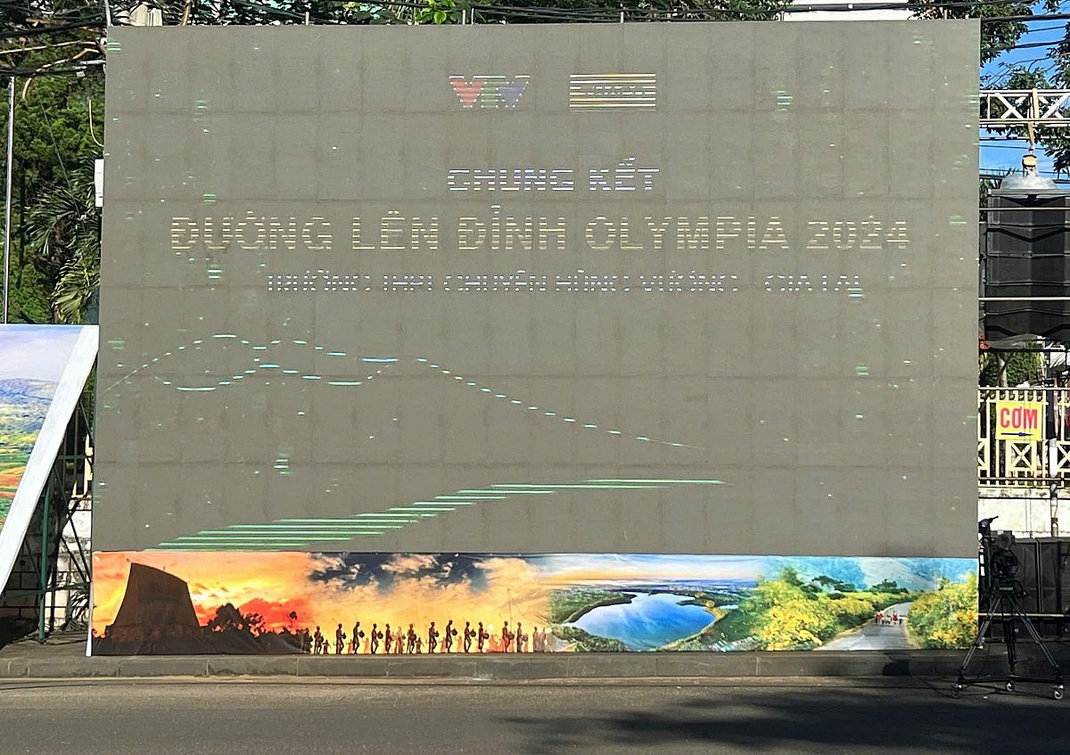 Không khí tại điểm cầu Gia Lai trước Chung kết đường lên đỉnh Olympia 2024 Không khí tại điểm cầu Gia Lai trước Chung kết đường lên đỉnh Olympia 2024