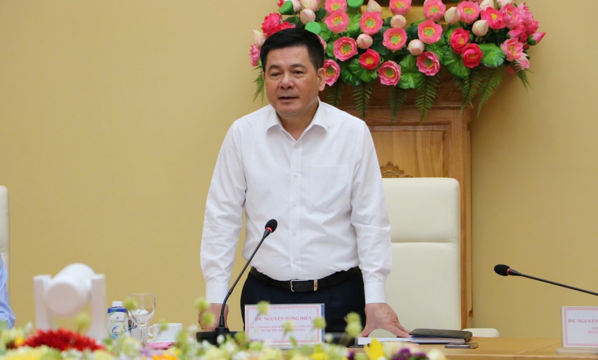 Bộ trưởng Bộ Công Thương Nguyễn Hồng Diên làm việc với đoàn công tác tỉnh Ninh Thuận Bộ trưởng Bộ Công Thương Nguyễn Hồng Diên làm việc với đoàn công tác tỉnh Ninh Thuận