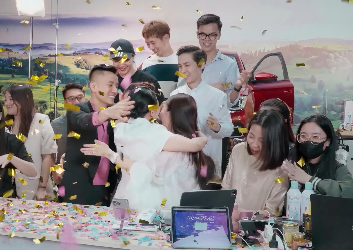 Nghề Chủ Chốt bật mí hành trình đạt được những phiên LIVE kỷ lục của Quyền Leo Daily Nghề Chủ Chốt bật mí hành trình đạt được những phiên LIVE kỷ lục của Quyền Leo Daily